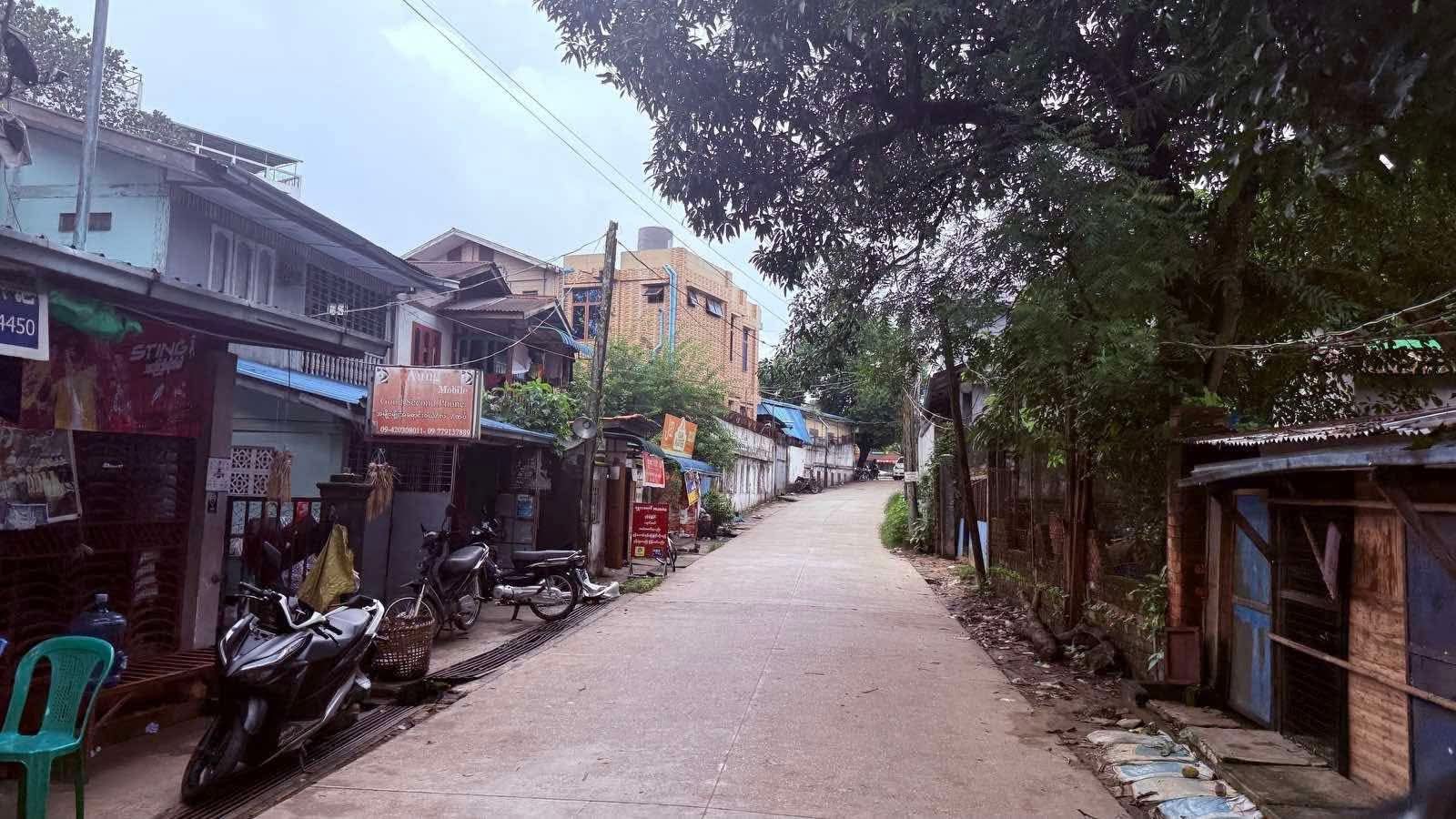 ထောက်ကြန့်မြောက်ပိုင်းရပ်ကွက် , ထောက်ကြန့်လမ်းဆုံအနီး , မင်္ဂလာဒုံမြို့နယ် ပေ40*50 အရောင်း။09789528544 #AC107 - 2