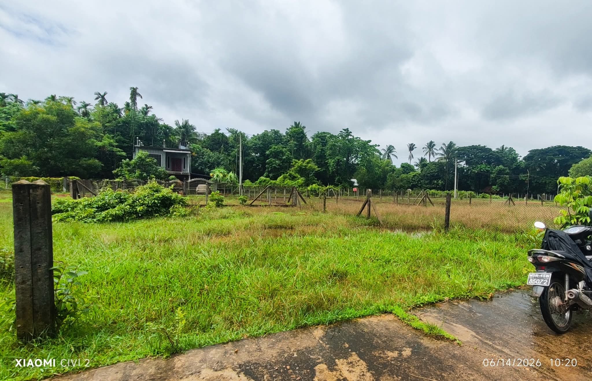 မော်လမြိုင်မြို့၊ ရခိုင်ကုန်း ချမ်းမြေ့ဂုဏ် ဆေးရုံအနီး ၊ နောင်ခရီရက်ကွက်/သဲအင်းဂူဘုန်းကြီးကျောင်းအနီး မြေကွက်ရောင်းမည် ပေအကျယ် -30*60(နှစ်ကွက်) 09789528544 #AC050 - 3