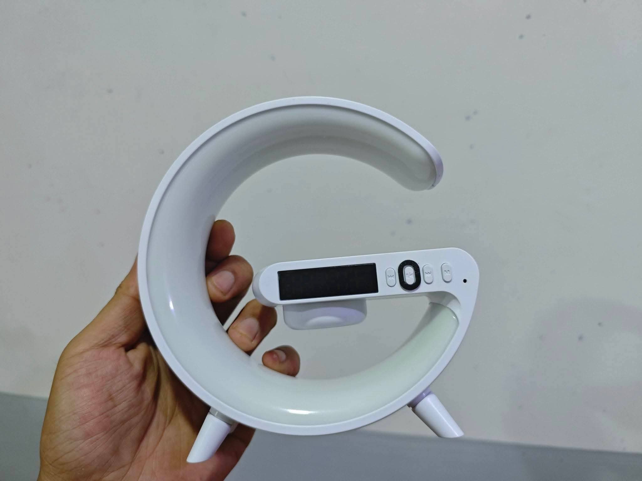 Wireless charger & Speaker - 5