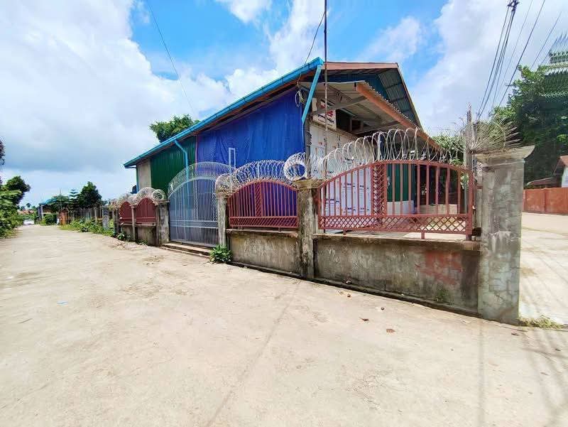 မော်လမြိုင်မြို့ သရက်ကုန်းမိန်းလမ်းမကြီး တစ်ကွက်ငုပ်ပေ50*42 မြေကွက် 09789528544 #AC104 - 4