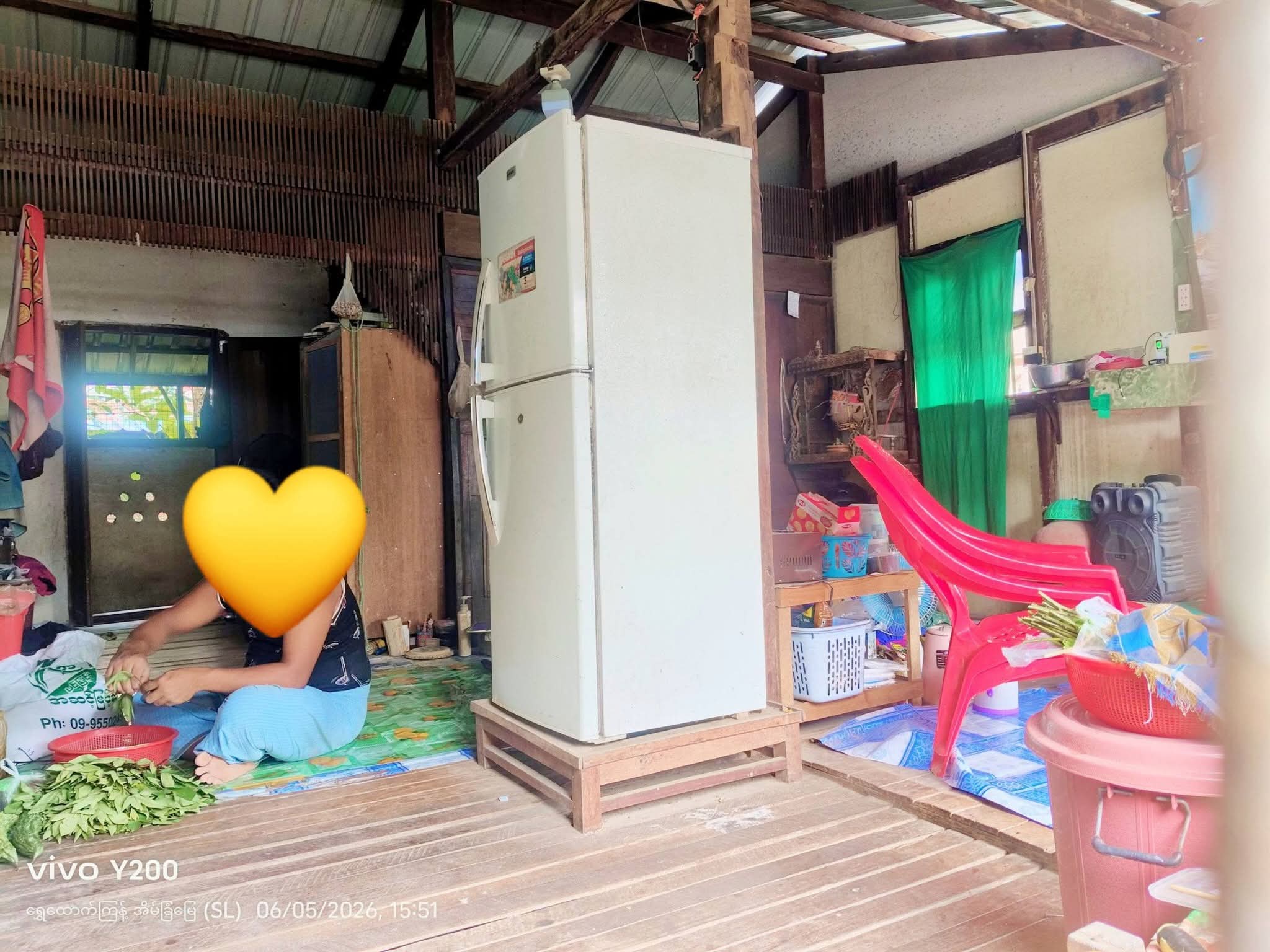 မှော်ဘီမြို့ပေါ် နဂိုမူလရပ်ကွက်ဖြစ်တဲ့ မြို့မ (၁) ရပ်ကွက် မှာ တည်ရှိတဲ့ အိမ်အပါခြံလေးကို ခြံဈေးသာသာနဲ့ရောင်းမည်။ 09789528544 #AC046 - 7