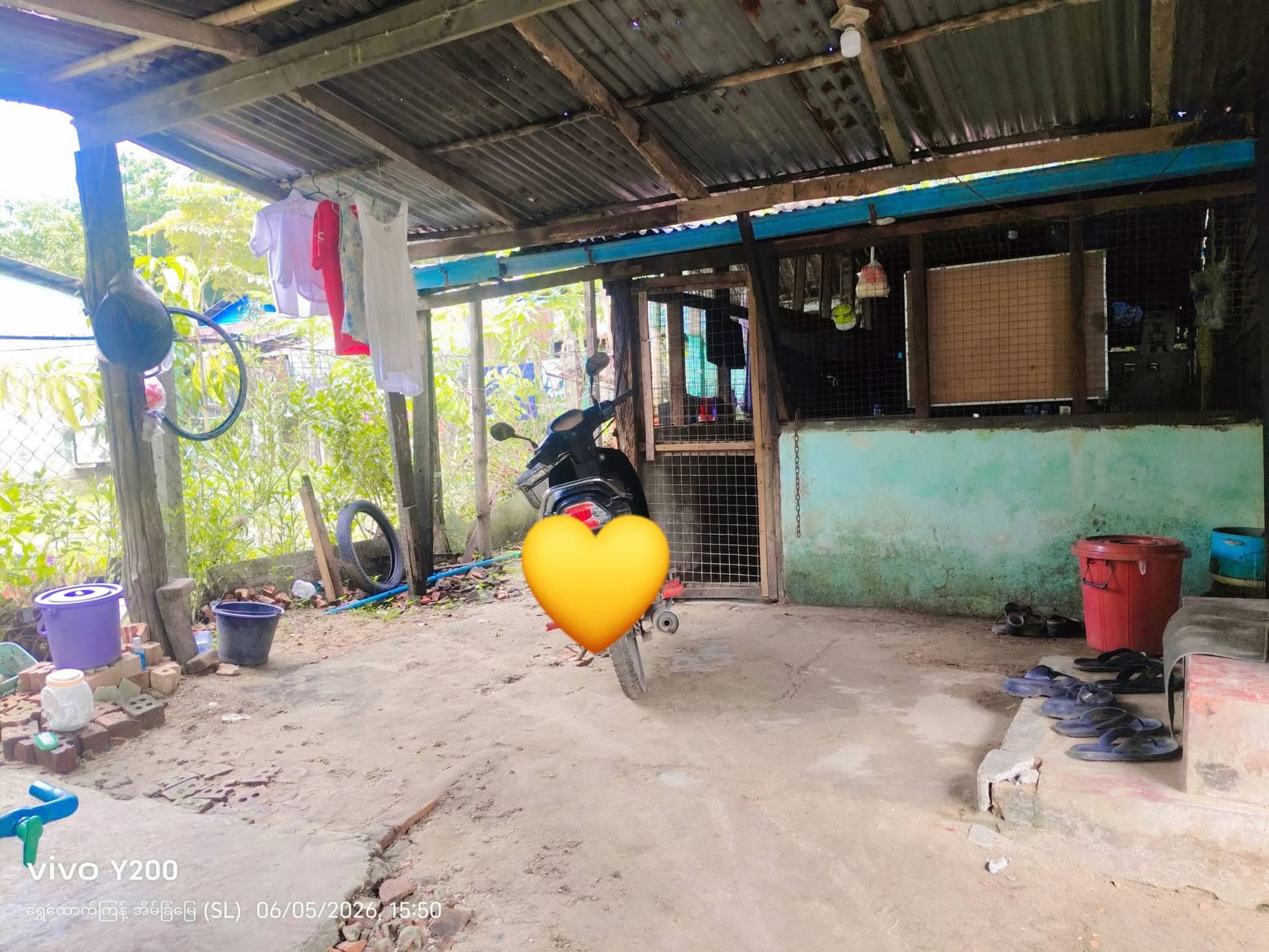 မှော်ဘီမြို့ပေါ် နဂိုမူလရပ်ကွက်ဖြစ်တဲ့ မြို့မ (၁) ရပ်ကွက် မှာ တည်ရှိတဲ့ အိမ်အပါခြံလေးကို ခြံဈေးသာသာနဲ့ရောင်းမည်။ 09789528544 #AC046 - 3